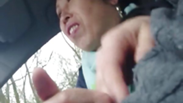 随行人员与处女可免费流你的色情的审查。 车上女性主导的丈夫的女性化和戴绿帽子达科他州布鲁克斯和